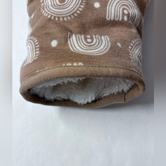 Wonder Nation Baby Bunting, Size 6-9 Months, Tan/Cream, Rainbow Theme - Picture 4 of 7